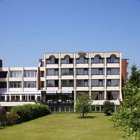 Am Hotel Grömitz